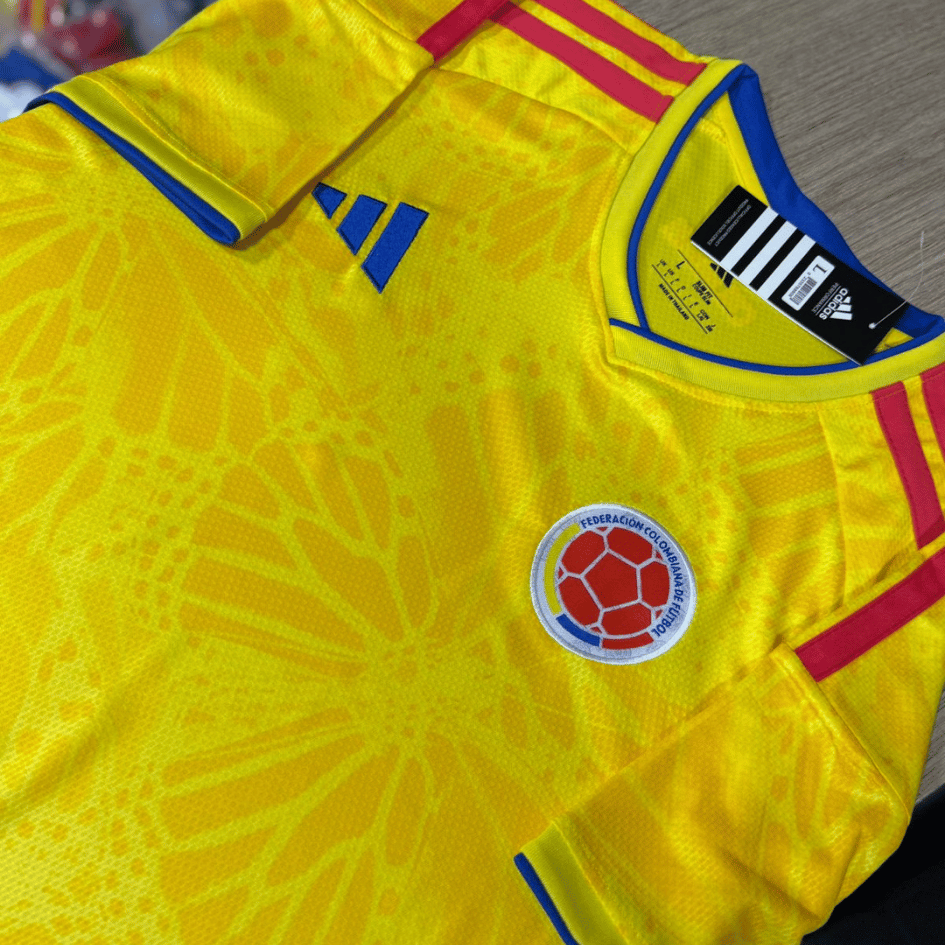CAMISETA LOCAL SELECCIÓN COLOMBIA MUNDIAL 2026 - VERSIÓN FAN