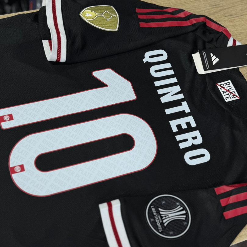 CAMISETA VISITANTE RIVER PLATE "QUINTERO" - VERSIÓN JUGADOR 1.1