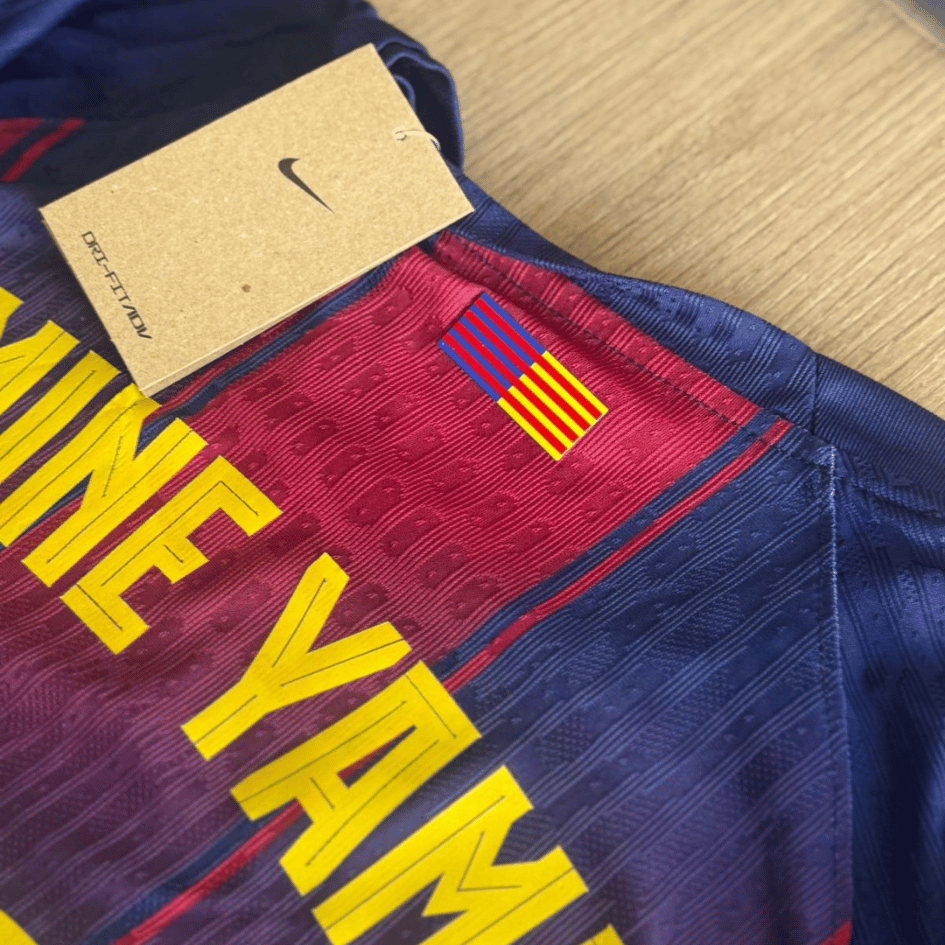 CAMISETA LOCAL BARCELONA 2025/26 "LAMINE YAMAL #10" - VERSIÓN JUGADOR 1.1
