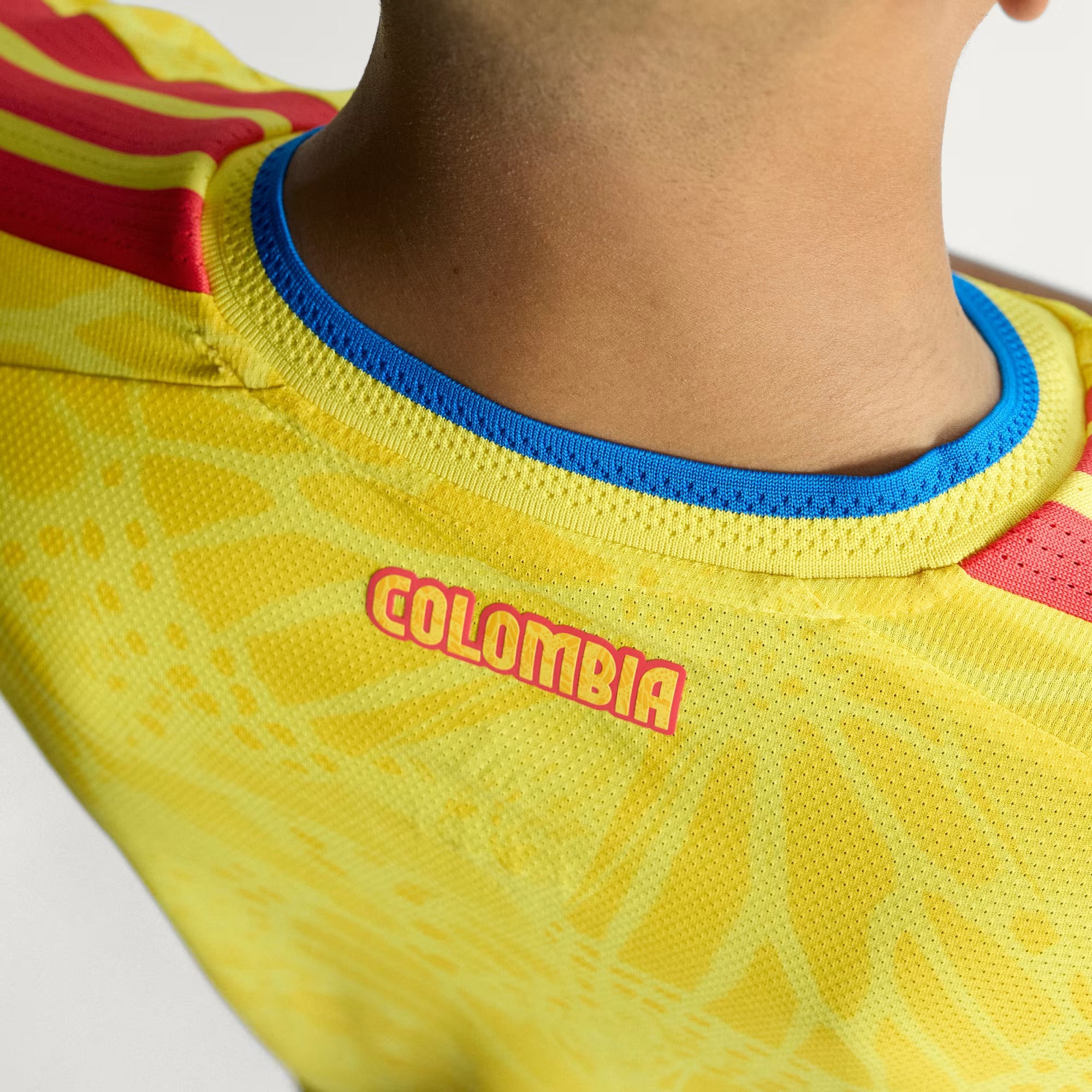 CAMISETA LOCAL SELECCIÓN COLOMBIA MUNDIAL 2026 - VERSIÓN JUGADOR 1.1